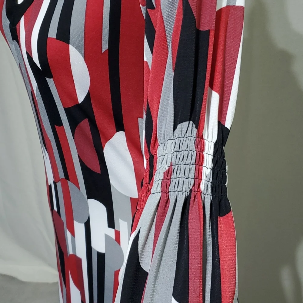 Geometric print shift dress w/ tie waist - Picture 6 of 8